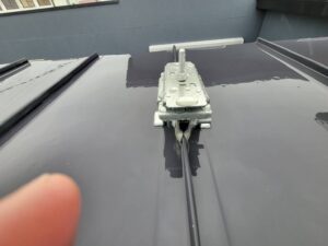 ガルバリウム鋼板　掴み金具施工