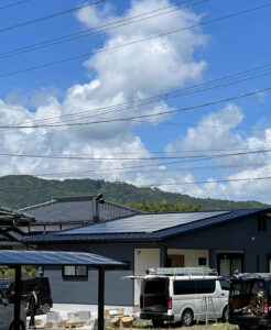 ガルバリウム鋼板・太陽光・蓄電池　施工